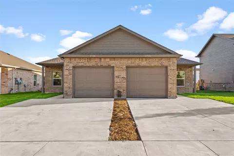 2724 2728 Ginger Ct, Sherman, TX 75092