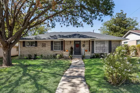5235 Dazzle Dr, Dallas, TX 75232