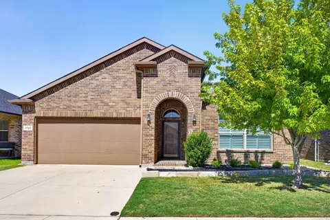 1121 Lakin Rd, Fort Worth, TX 76177