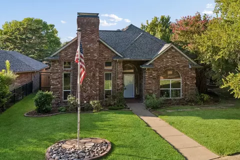 4013 Bobbin Ln, Addison, TX 75001