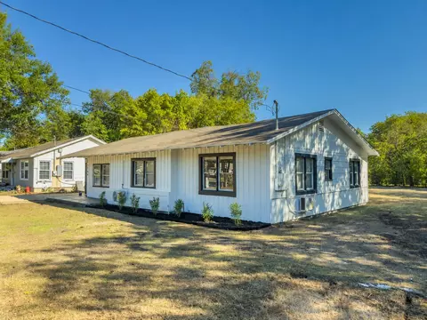 Exterior - 3709 N 22nd St, Waco, TX 76708 photo 2 of 5