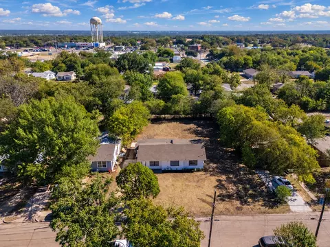 View/Area - 3709 N 22nd St, Waco, TX 76708 photo 2 of 5