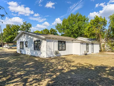 Exterior - 3709 N 22nd St, Waco, TX 76708 photo 4 of 5