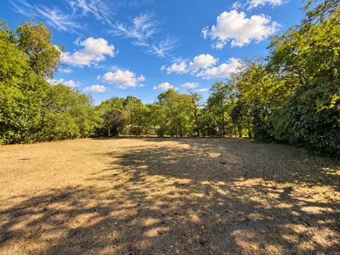 Exterior - 3709 N 22nd St, Waco, TX 76708 photo 5 of 5