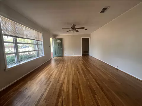 Living - 105 Davidson Dr, Terrell, TX 75160 photo 3 of 7