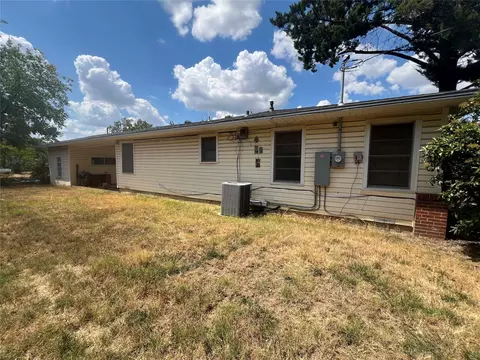 Exterior - 105 Davidson Dr, Terrell, TX 75160 photo 4 of 6