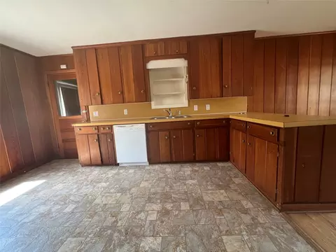 Kitchen - 105 Davidson Dr, Terrell, TX 75160 photo 3 of 4