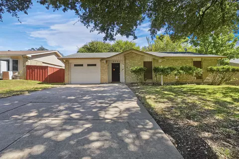 5321 Saddleback Rd, Garland, TX 75043