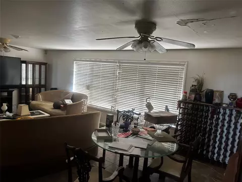 Living - 501 E Carolina Ave, Plain Dealing, LA 71064 photo 1 of 1