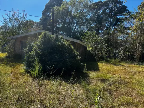 Exterior - 501 E Carolina Ave, Plain Dealing, LA 71064 photo 3 of 5
