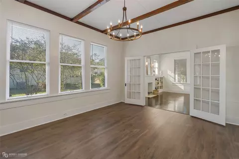 Living - 422 Webb Ct, Minden, LA 71055 photo 1 of 7
