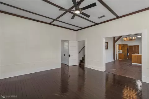 Living - 422 Webb Ct, Minden, LA 71055 photo 5 of 7