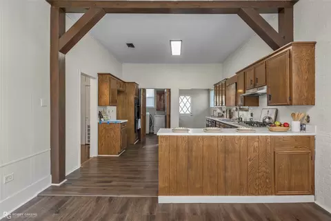 Kitchen - 422 Webb Ct, Minden, LA 71055 photo 4 of 5
