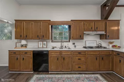 Kitchen - 422 Webb Ct, Minden, LA 71055 photo 2 of 5
