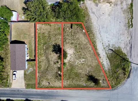 758 E Bluebonnet Dr, Granbury, TX 76048