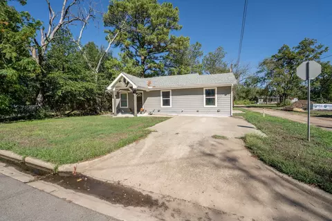 510 Woodlawn St, Sulphur Springs, TX 75482