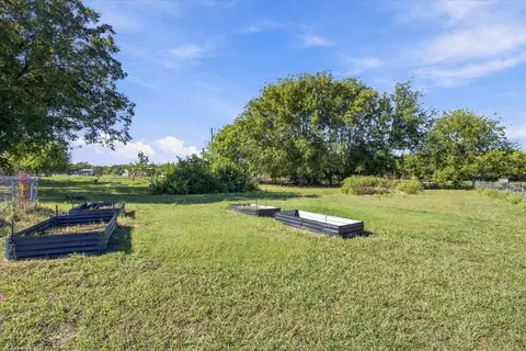 View/Area - 421 S Oak St, Ector, TX 75439 photo 3 of 3