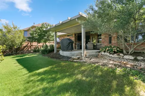 8121 Rock Elm Rd, Fort Worth, TX 76131