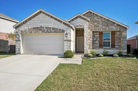 2228 Simmental Rd, Fort Worth, TX 76131