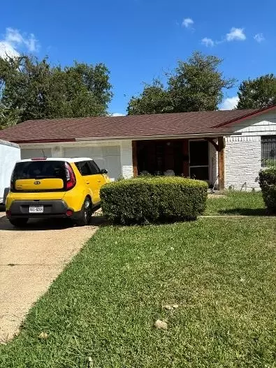 9051 Woodshore Cir, Dallas, TX 75243