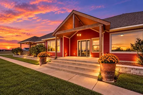168 Hawk Ridge Rd, Decatur, TX 76234
