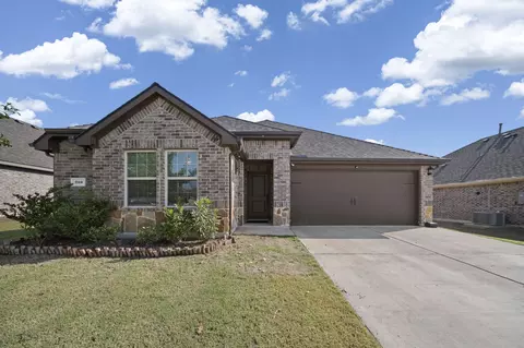 216 Churchill Ct, Waxahachie, TX 75165