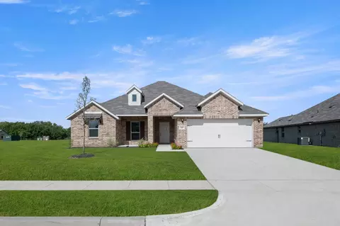 2605 River Bank Dr, Burleson, TX 76028