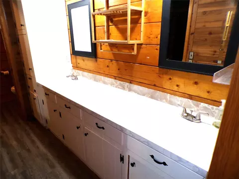 Bath - 175 Brown Rd, Springhill, LA 71075 photo 2 of 3