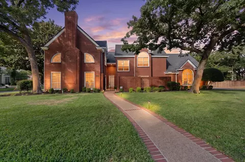 5104 Forestlake Ct, Arlington, TX 76017