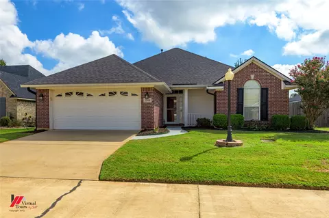 208 Afton Pl, Bossier City, LA 71112