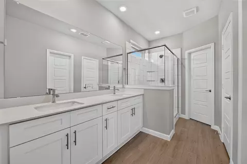 Bath - 700 Celestial Way, Fort Worth, TX 76008 photo 2 of 3