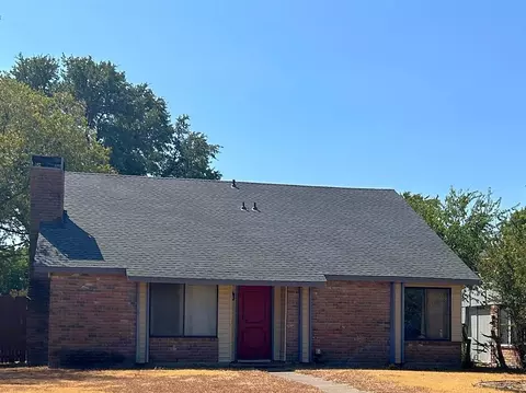 2926 Bonanza Ln, Garland, TX 75042