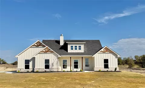 2017 Collin St, Weatherford, TX 76085