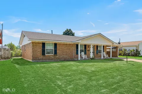 1510 Holiday Pl, Bossier City, LA 71112
