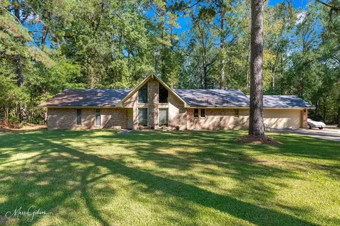 8326 Kelly Ln, Greenwood, LA 71033
