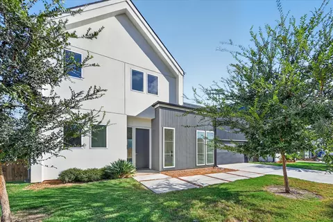 835 Nomas St, Dallas, TX 75212