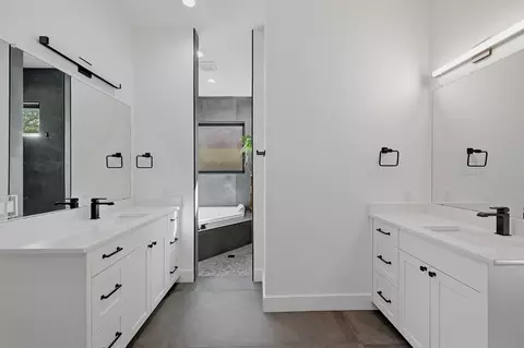 Bath - 141 County Road 2115, Gainesville, TX 76240 photo 1 of 6