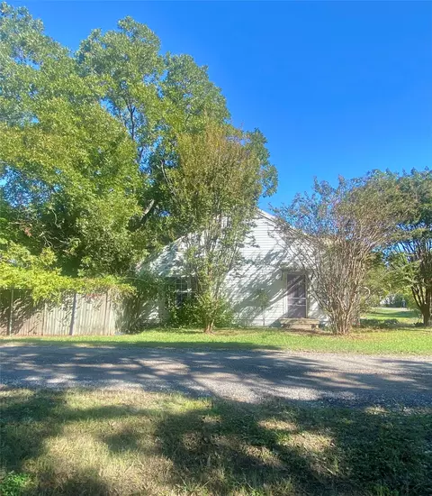 Exterior - 201 N Main, Randolph, TX 75475 photo 1 of 12