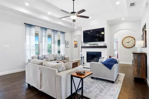 Living - 135 Smith Ln, Combine, TX 75159 photo 1 of 1