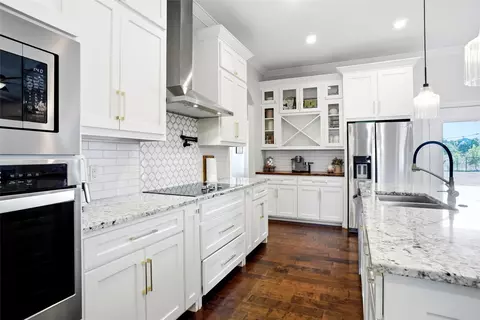 Kitchen - 135 Smith Ln, Combine, TX 75159 photo 3 of 3