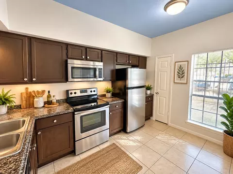 9601 Forest Ln #512, Dallas, TX 75243