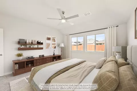 Bedroom - 245 Eagle View Ln, Commerce, TX 75428 photo 4 of 5