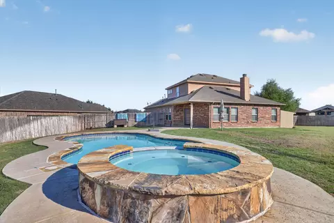 401 Eureka Ct, Burleson, TX 76028