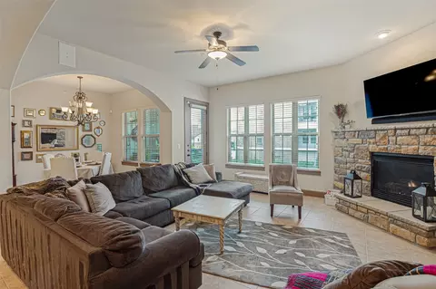 610 Via Ravello #212, Irving, TX 75039