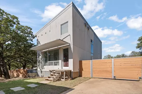 408 Pecan Dr, Burleson, TX 76028