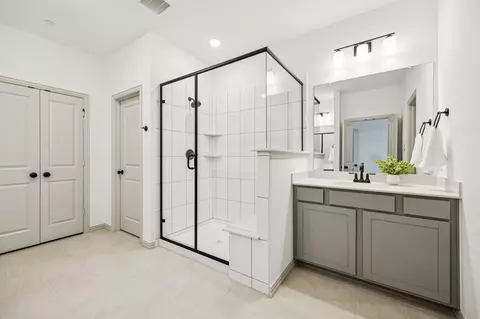 Bath - 721 4th St, Argyle, TX 76226 photo 1 of 5