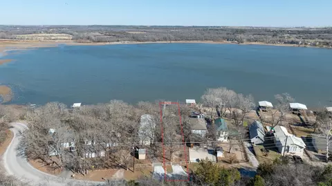 1154 W Lake Dr, Weatherford, TX 76087