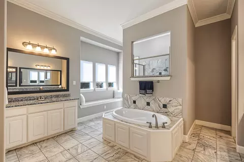 Bath - 501 Rawhide Path, Keller, TX 76248 photo 2 of 3