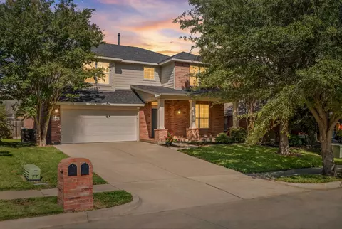 10708 Bluestone Rd, Fort Worth, TX 76108
