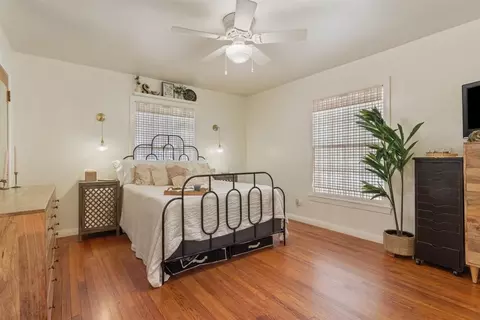 Bedroom - 2501 N 32nd St, Waco, TX 76708 photo 1 of 2